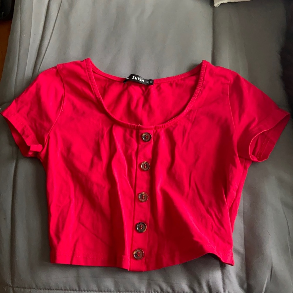 red crop shirt